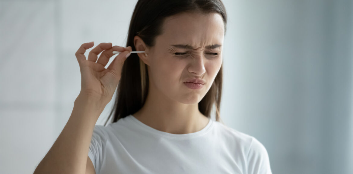 10 'gewone' dingen die je NOOIT in je oren mag stoppen