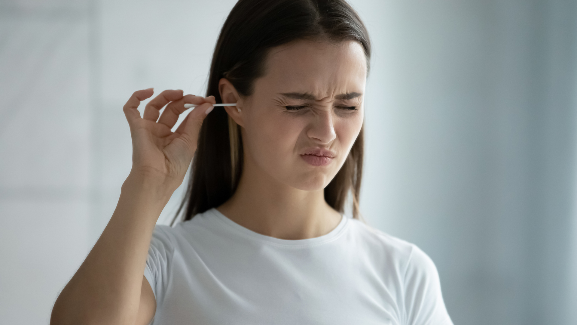 10 'common' things you should NEVER put in your ears | Horend Goed ...