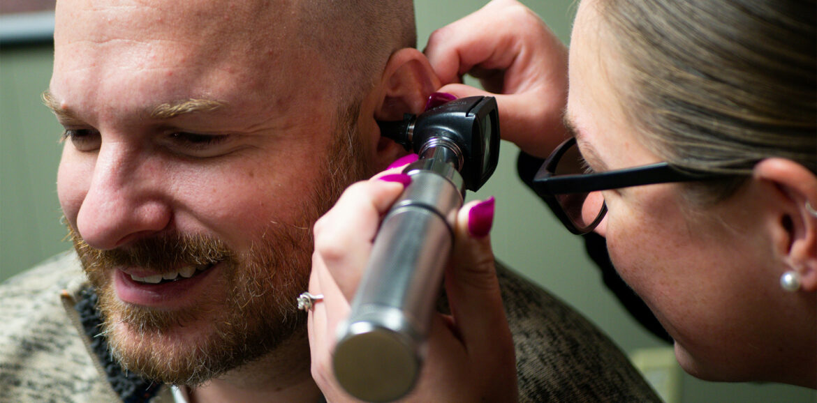 Come funziona l'udito e cosa succede in caso di perdita dell'udito?